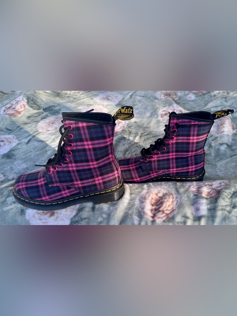 Dr. Martens 1460 Pascal Pink Tartan Plaid Canvas Boots Women’s US 6 EU 37 - Picture 2 of 6